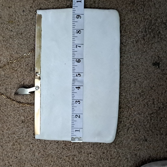 White Vintage Genuine Leather Clutch - Picture 10 of 12